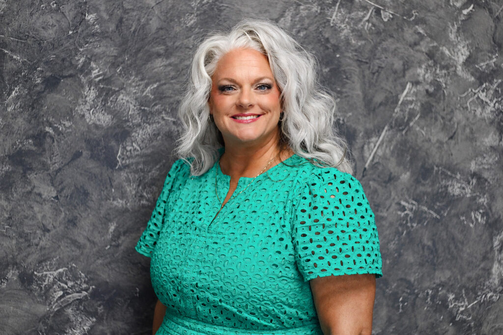Shannon Hansen, Assistant Manager